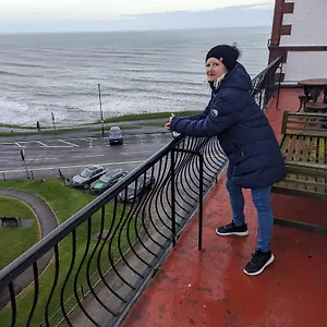 Metropol Seaview Apartment. Whitby